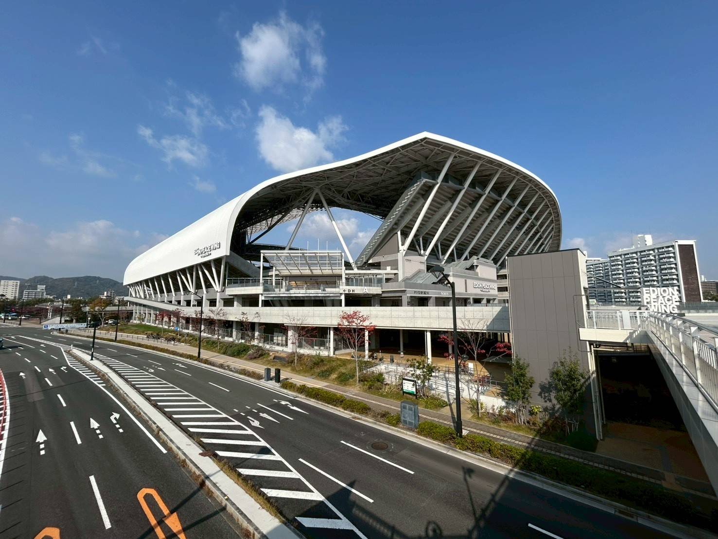 エディオンピース　外観